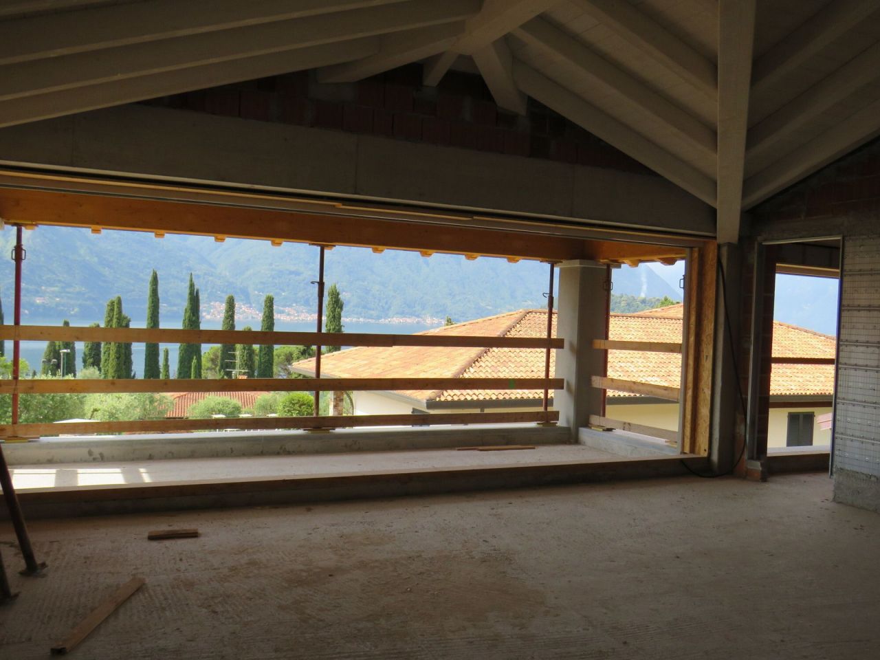 Вилла у озера Комо, Италия, 382 м² - фото 4