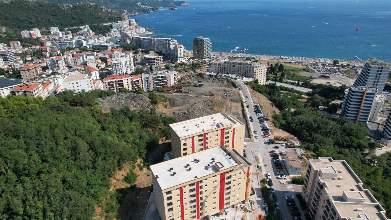 Апартаменты в Бечичи, Черногория, 37 м² - фото 1