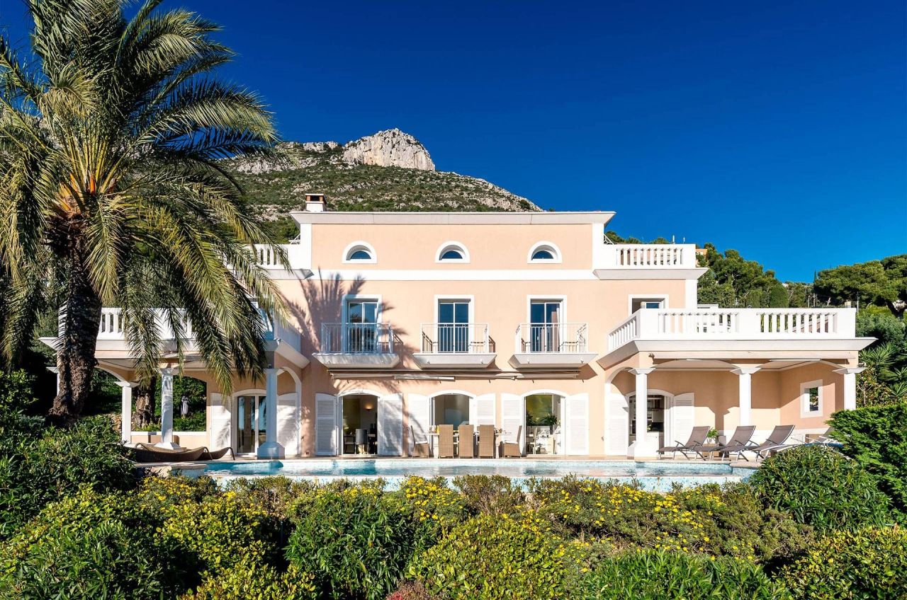 Вилла в Кап-д'Ай, Франция, 500 м² - фото 1