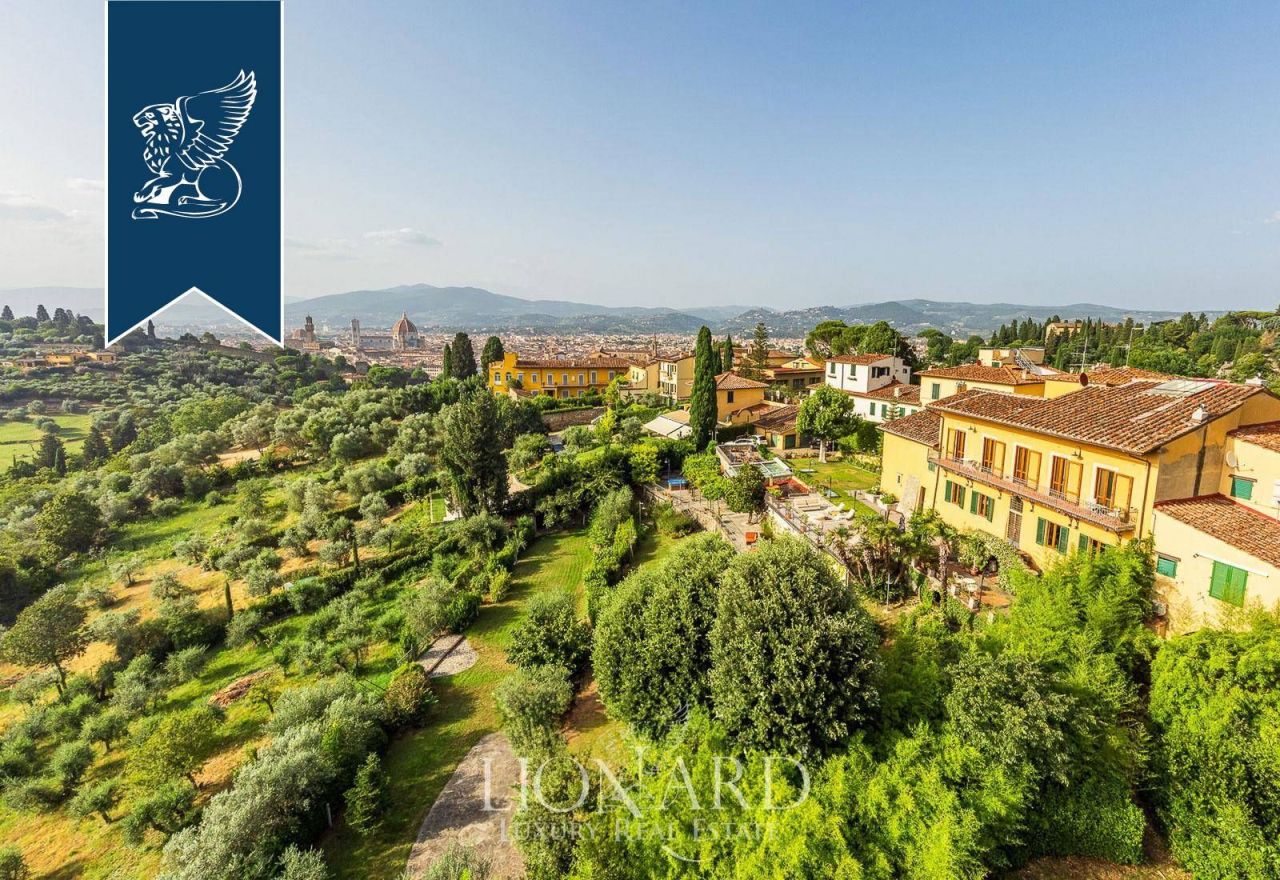 Вилла во Флоренции, Италия, 800 м² - фото 3