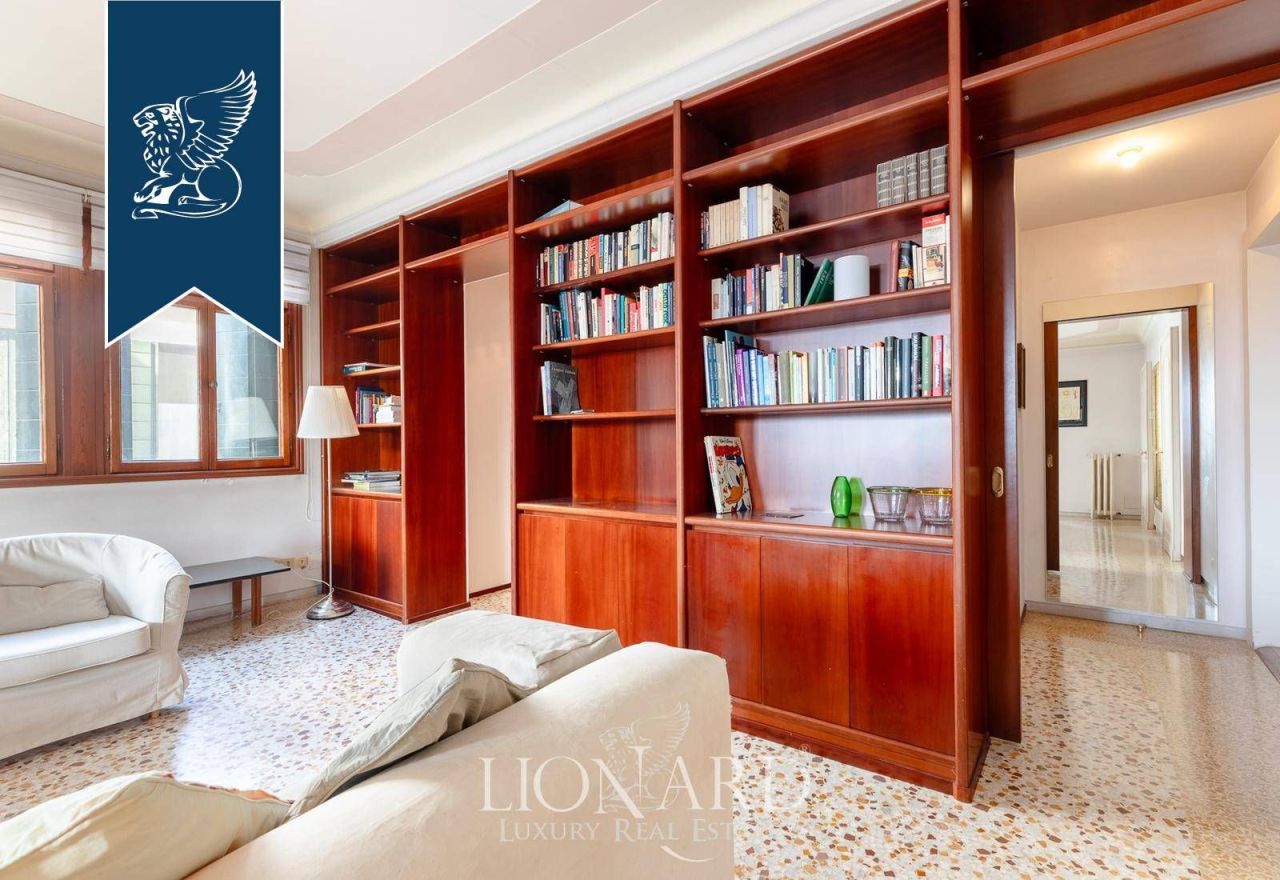 Апартаменты в Венеции, Италия, 250 м² - фото 7