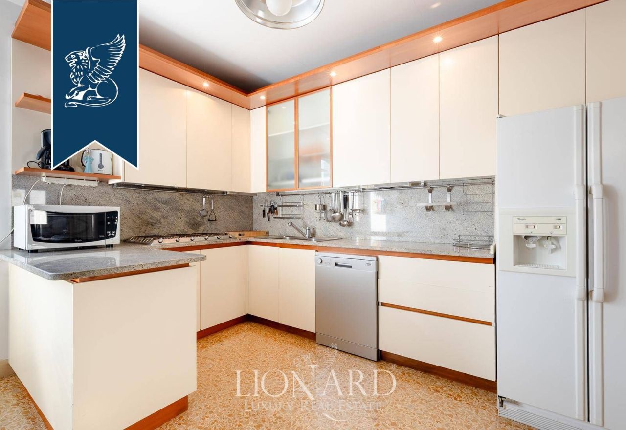 Апартаменты в Венеции, Италия, 250 м² - фото 12