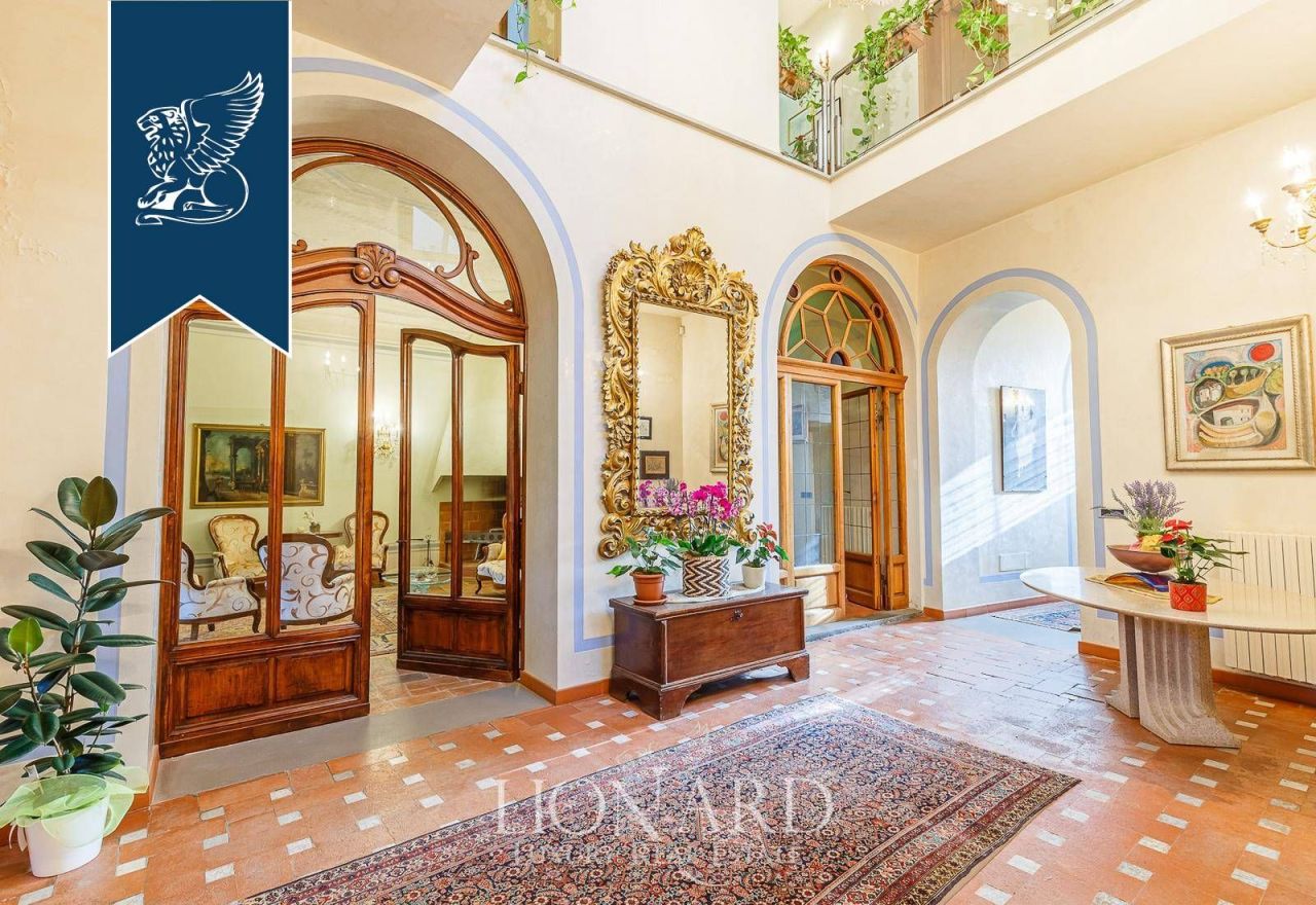 Вилла во Флоренции, Италия, 800 м² - фото 16