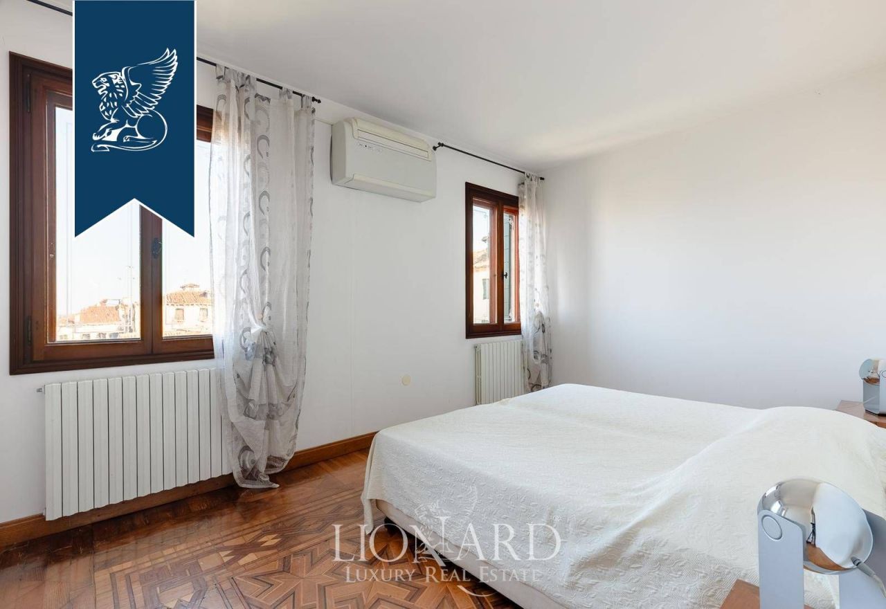 Апартаменты в Венеции, Италия, 250 м² - фото 17