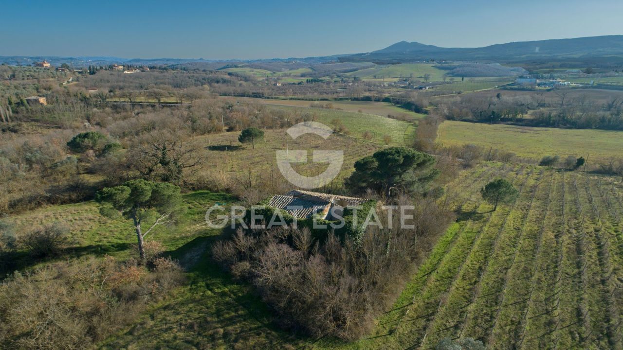 Дом в Монтепульчано, Италия, 350 м² - фото 2