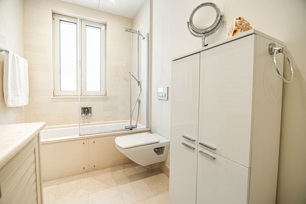 Квартира в Тивате, Черногория, 170 м² - фото 11