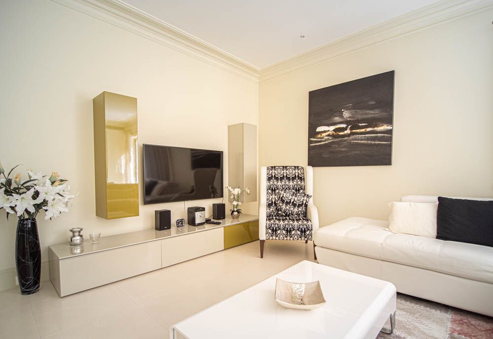 Квартира в Тивате, Черногория, 170 м² - фото 2