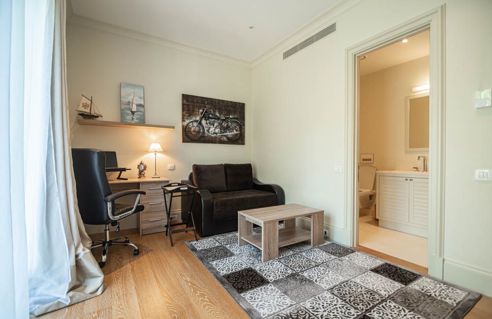 Квартира в Тивате, Черногория, 170 м² - фото 4