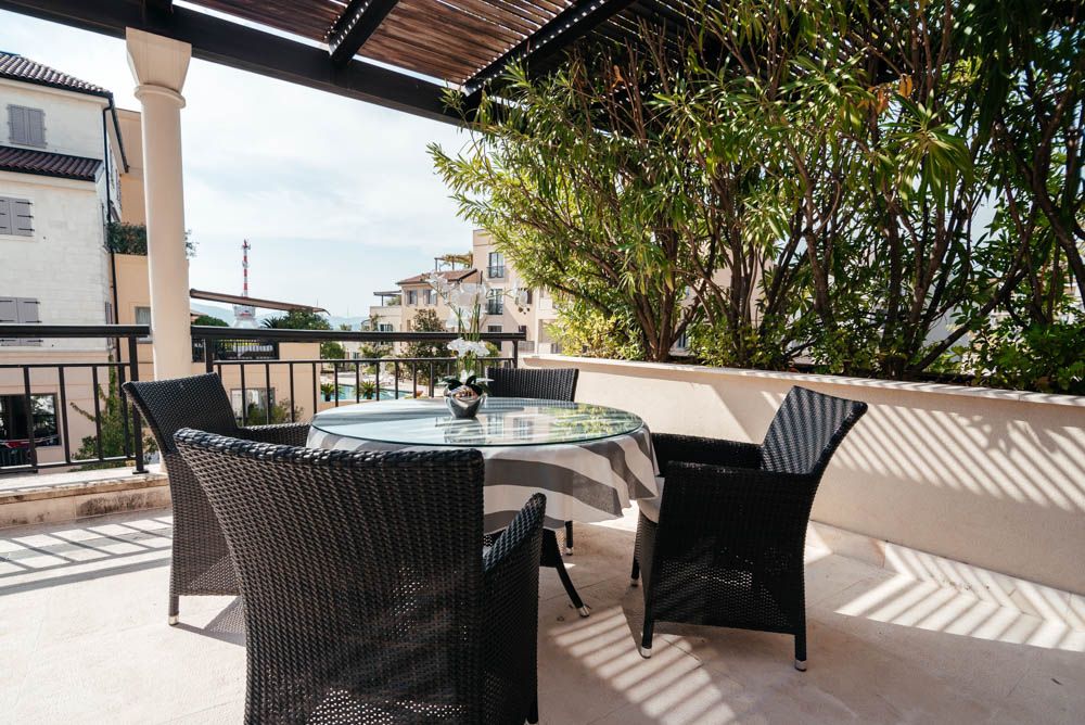 Квартира в Тивате, Черногория, 170 м² - фото 15