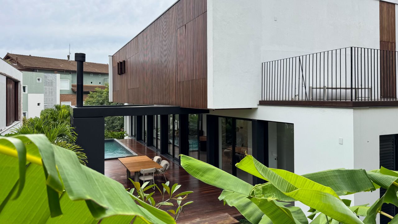 Дом Florianópolis, Бразилия, 484 м² - фото 1
