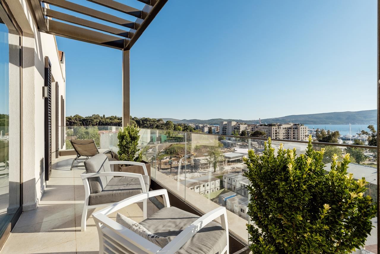 Пентхаус в Тивате, Черногория, 180 м² - фото 2