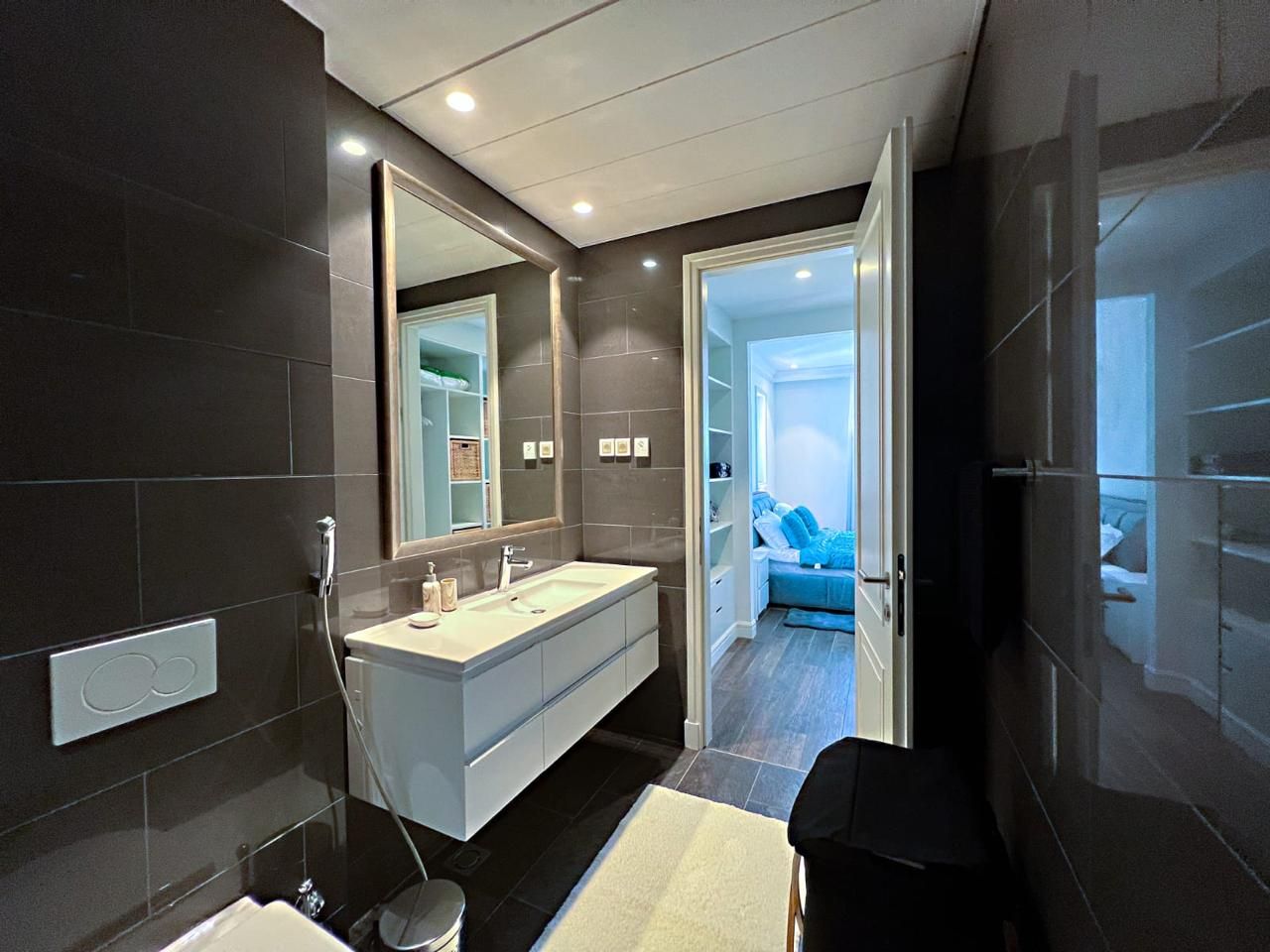 Квартира в Тивате, Черногория, 290 м² - фото 8