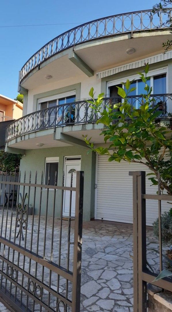 Дом в Баре, Черногория, 100 м² - фото 12