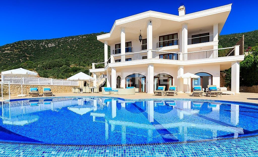 Вилла в Калкане, Турция, 320 м² - фото 1