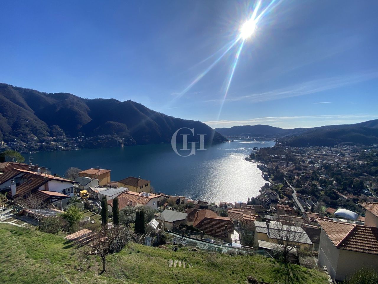 Вилла у озера Комо, Италия, 200 м² - фото 6