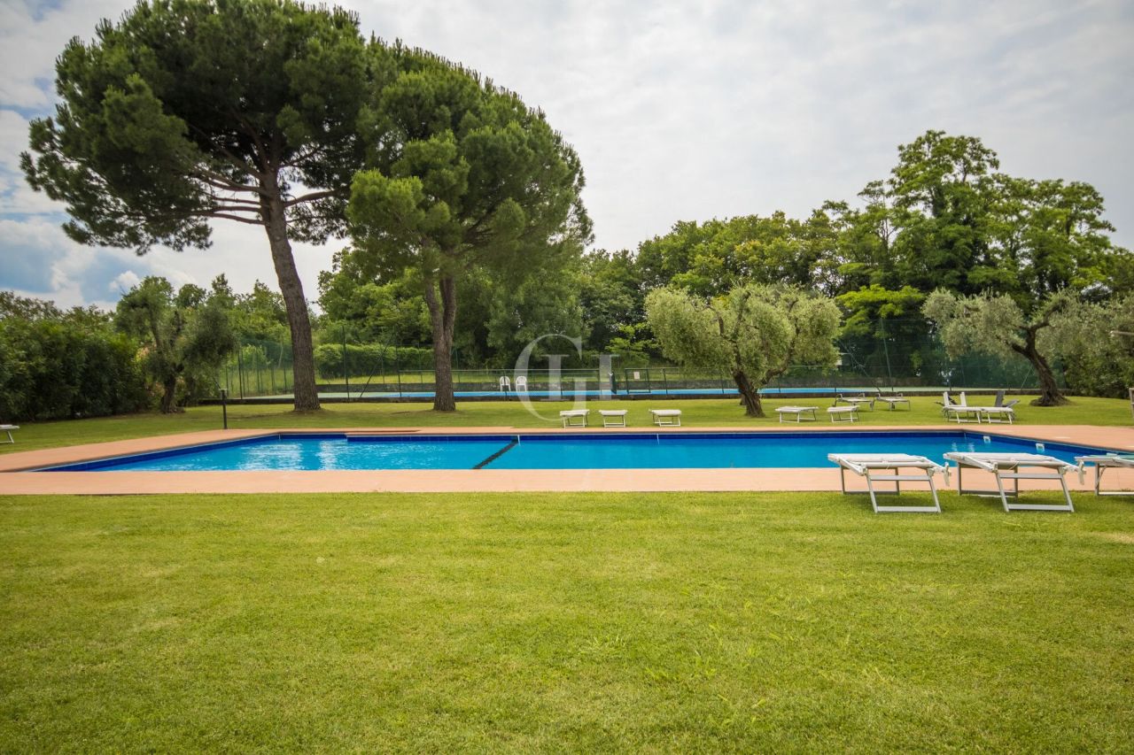 Апартаменты у озера Гарда, Италия, 95 м² - фото 4