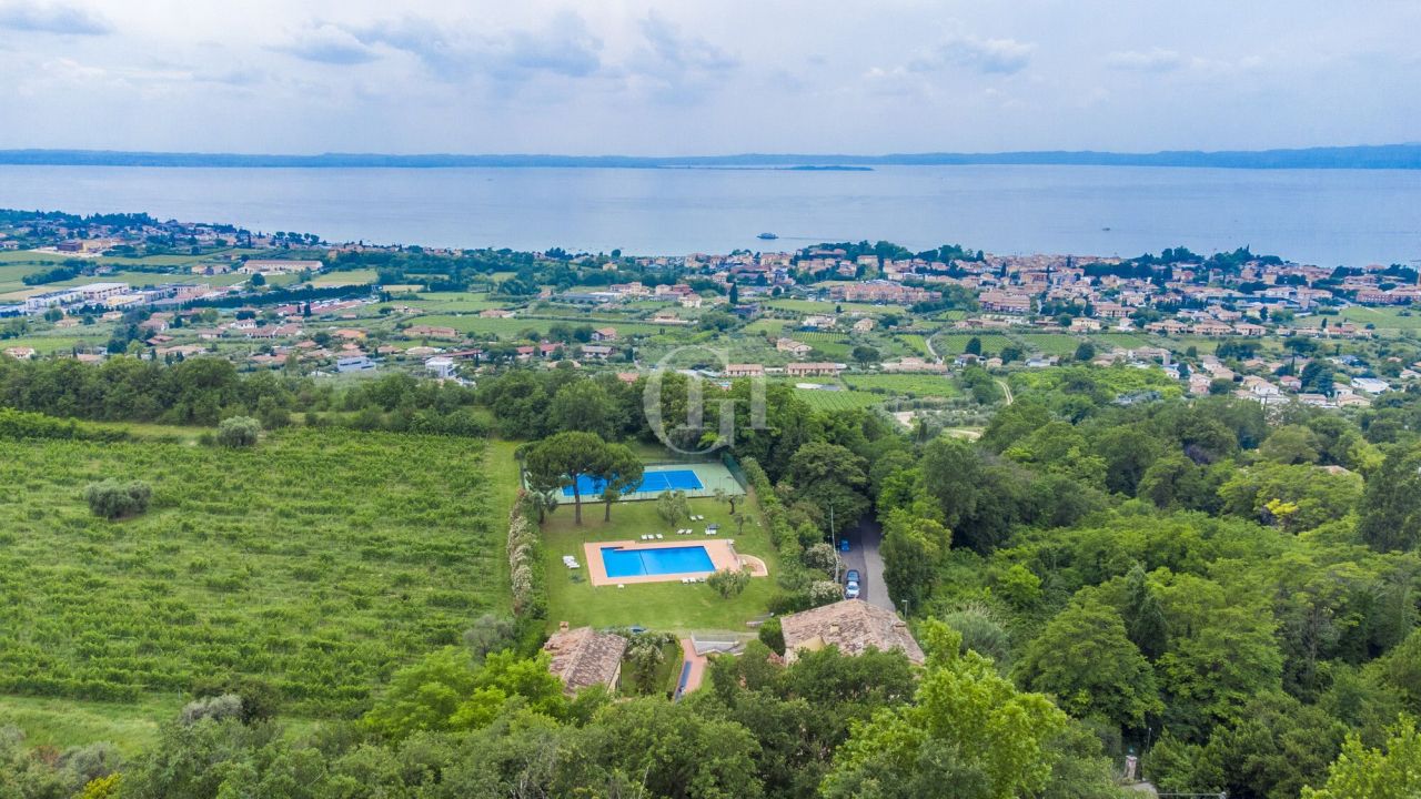 Апартаменты у озера Гарда, Италия, 95 м² - фото 14