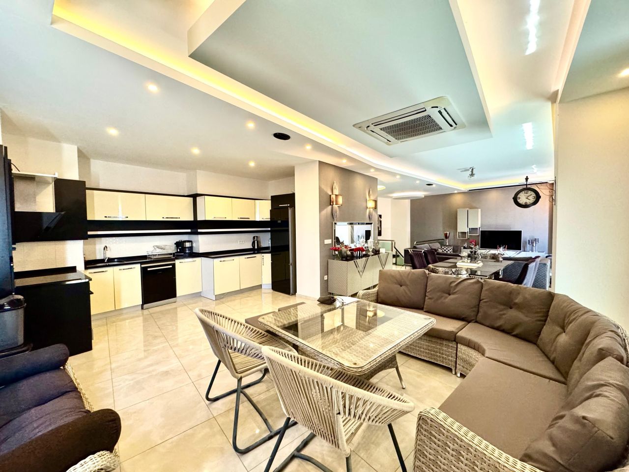 Апартаменты в Алании, Турция, 190 м² - фото 1