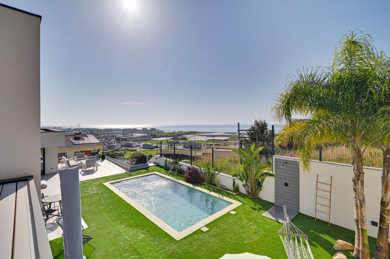 Дом на Коста-дель-Маресме, Испания, 445 м² - фото 7