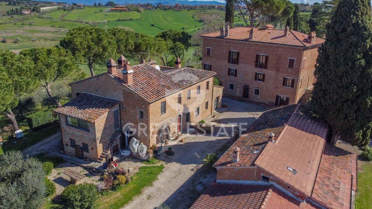 Дом в Кастильоне-дель-Лаго, Италия, 1 065.65 м² - фото 1