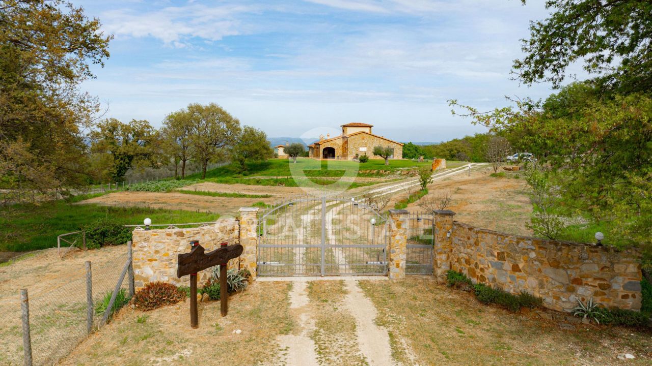 Дом Manciano, Италия, 451.95 м² - фото 2