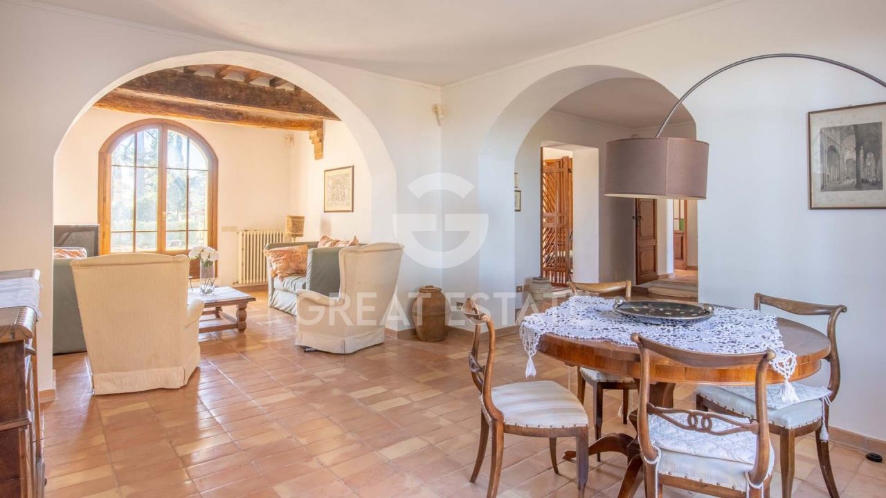 Дом в Кастильоне-дель-Лаго, Италия, 1 065.65 м² - фото 9