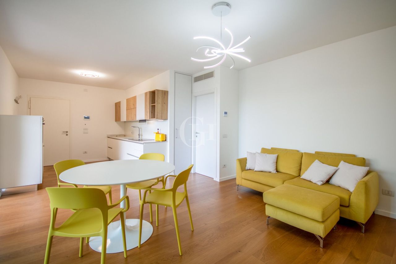 Апартаменты у озера Гарда, Италия, 90 м² - фото 6