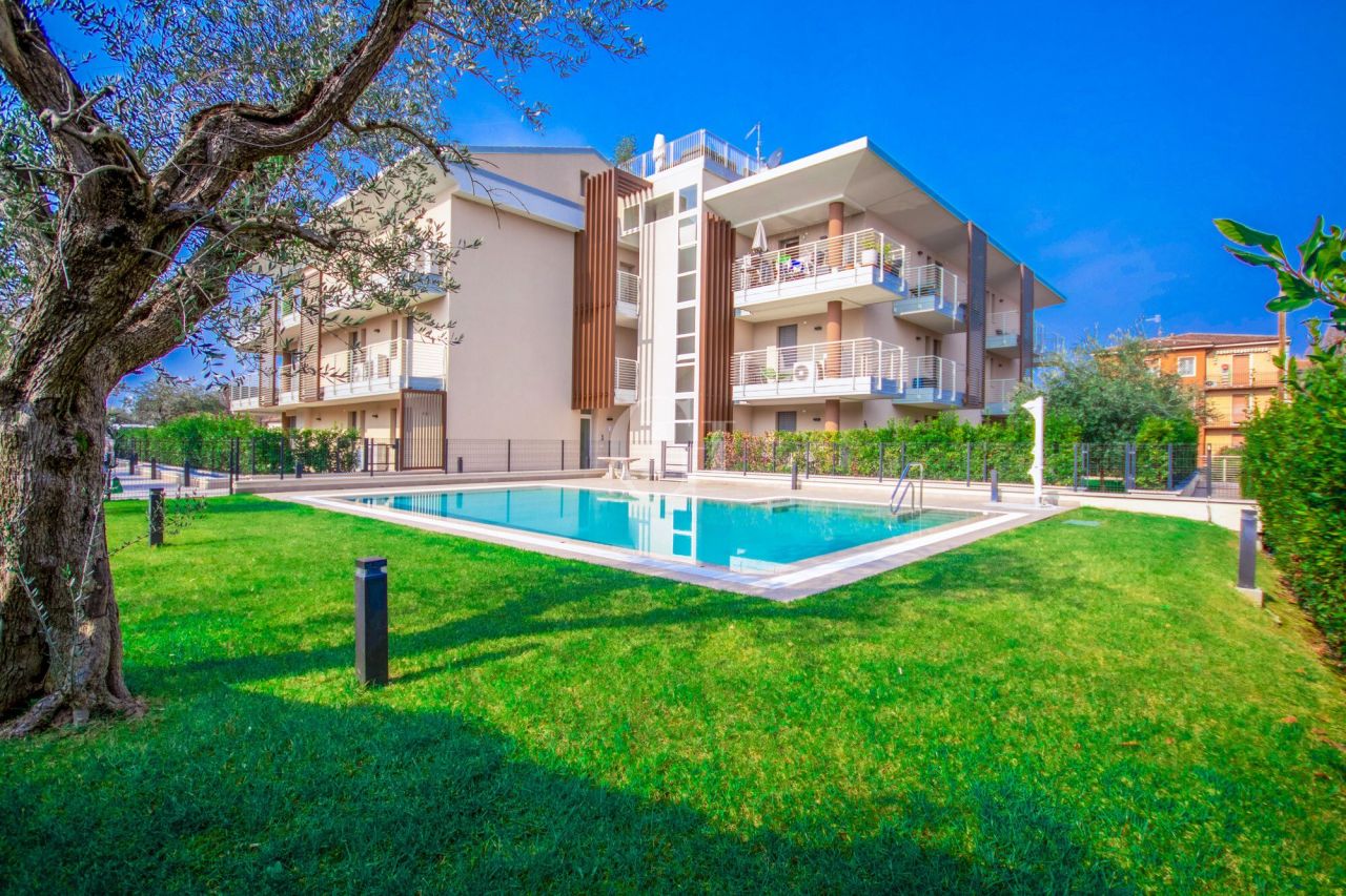 Апартаменты у озера Гарда, Италия, 90 м² - фото 12