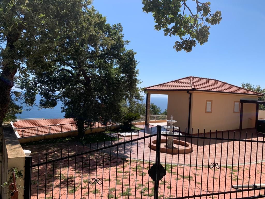 Дом в Сутоморе, Черногория, 160 м² - фото 1