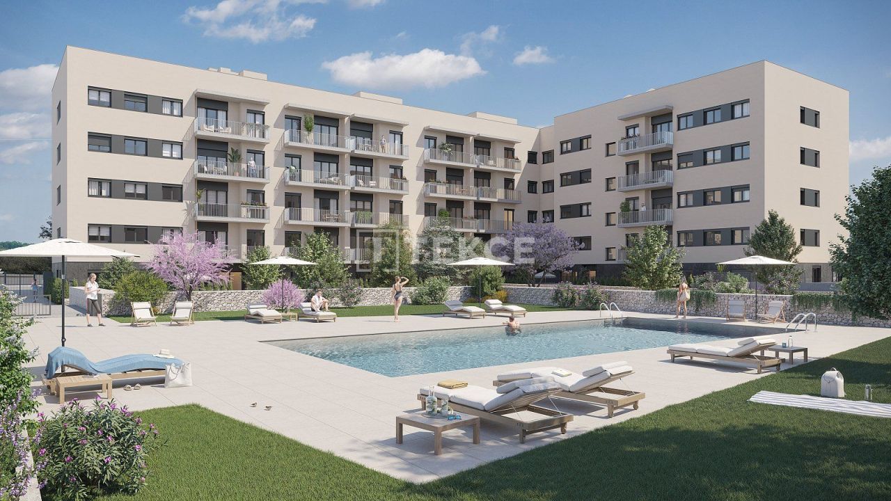 Апартаменты в Монкада-и-Решак, Испания, 92 м² - фото 1