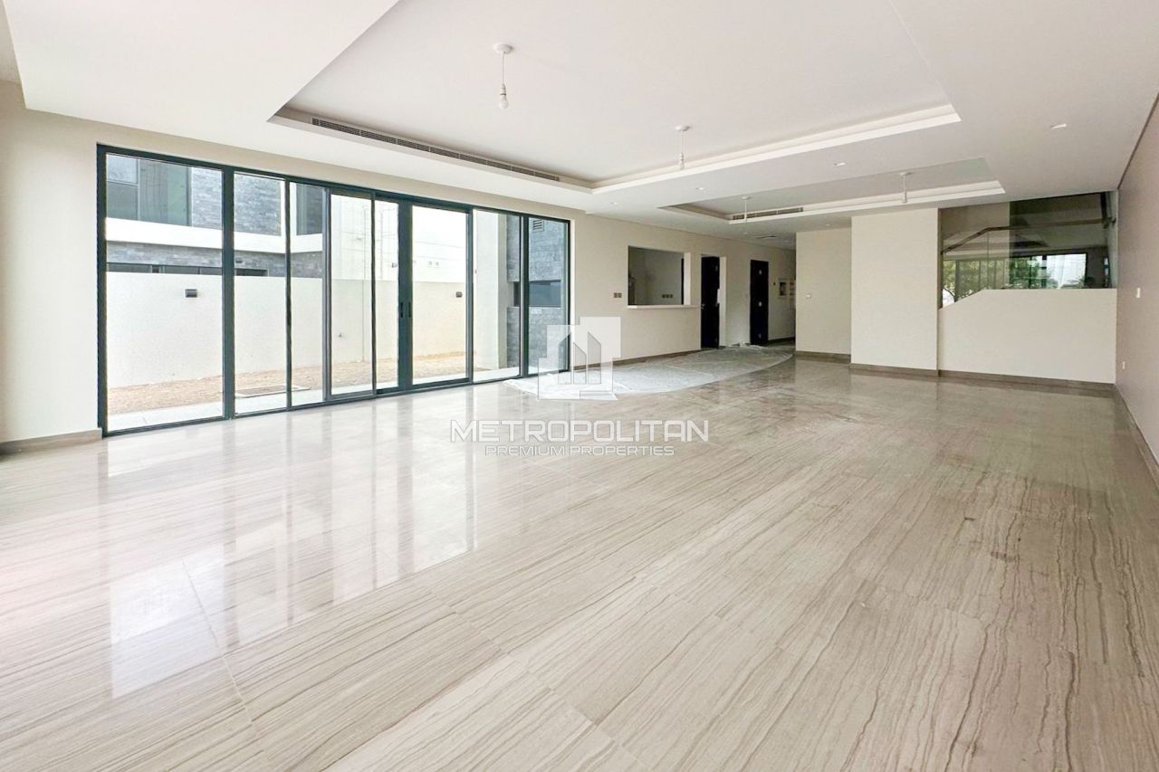 Вилла в Дубае, ОАЭ, 383 м² - фото 1