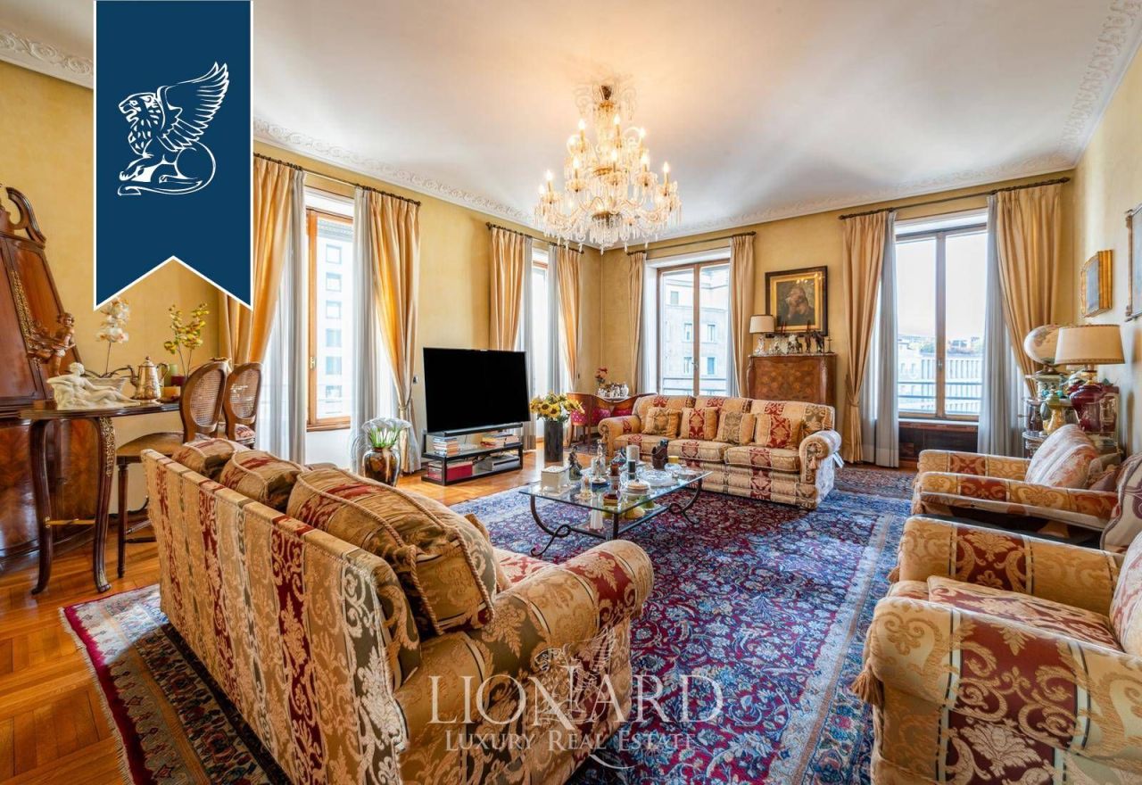 Апартаменты в Милане, Италия, 250 м² - фото 1