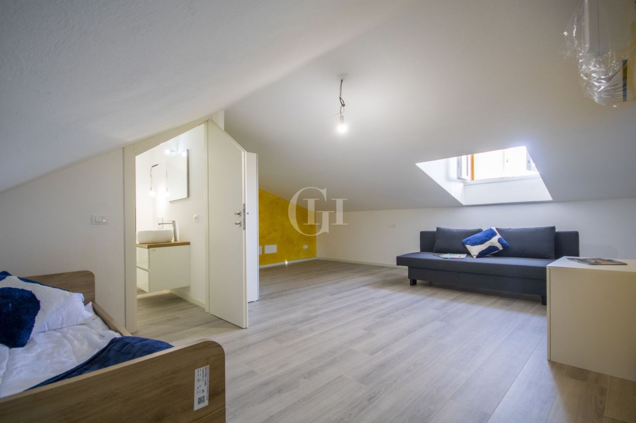 Вилла у озера Гарда, Италия, 175 м² - фото 11