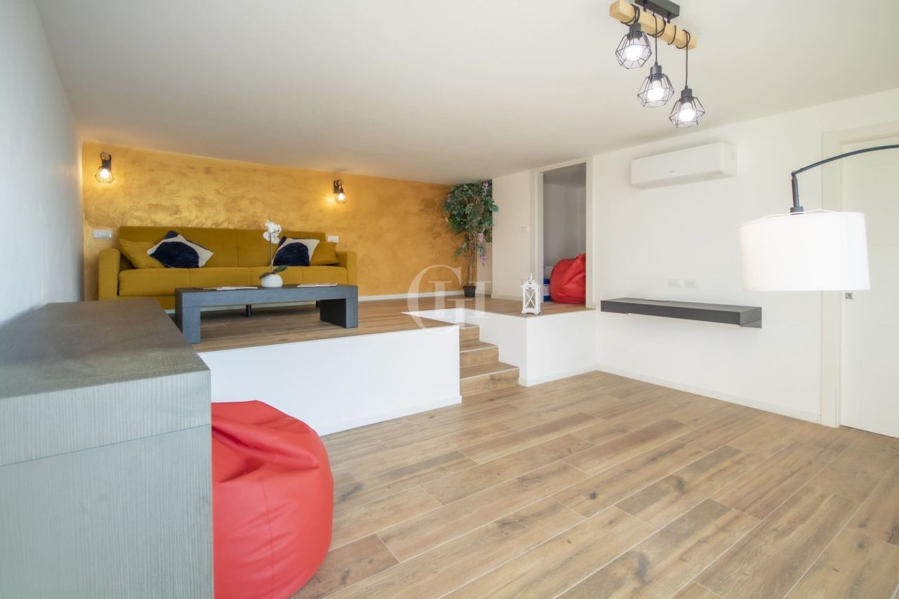 Вилла у озера Гарда, Италия, 175 м² - фото 14