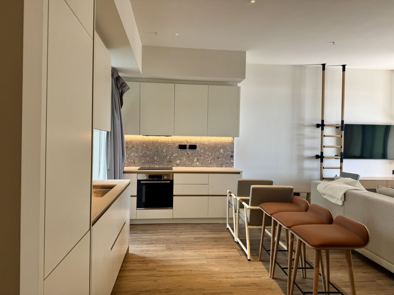 Квартира в Тивате, Черногория, 177 м² - фото 5