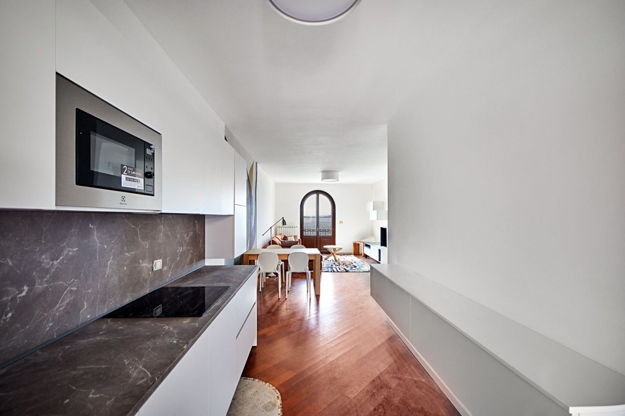 Пентхаус у озера Гарда, Италия, 81 м² - фото 4