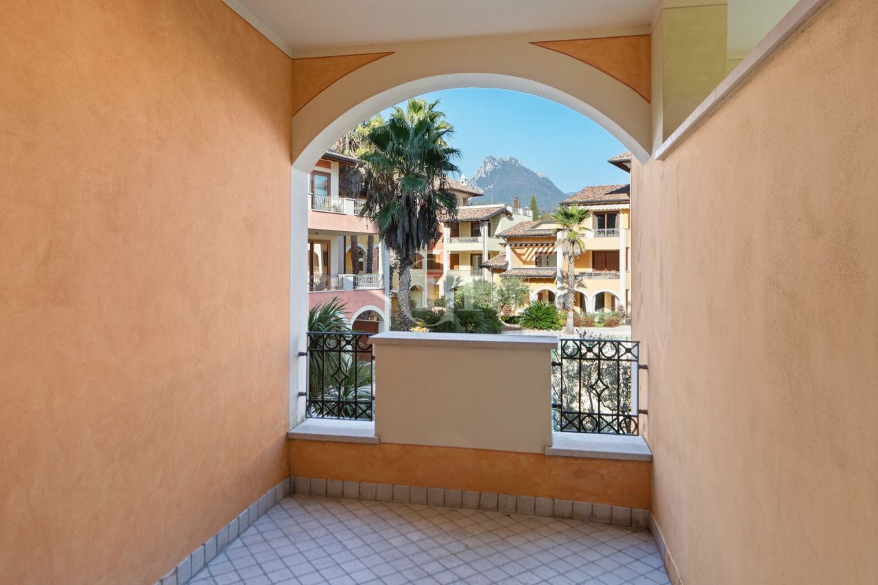 Апартаменты у озера Гарда, Италия, 75 м² - фото 17