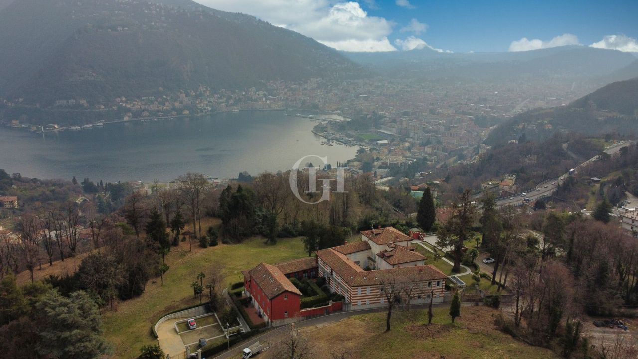 Апартаменты у озера Комо, Италия, 230 м² - фото 3