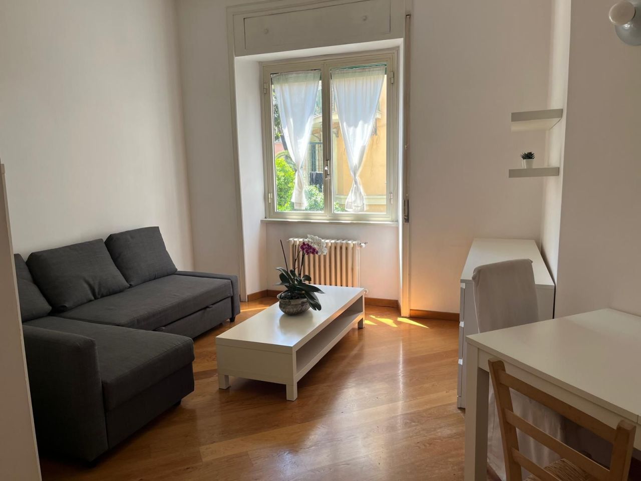 Квартира в Риме, Италия, 90 м² - фото 1