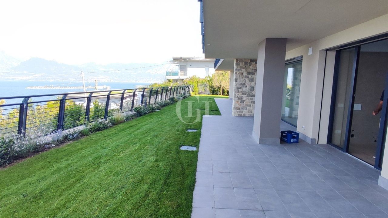 Апартаменты у озера Гарда, Италия, 225 м² - фото 5