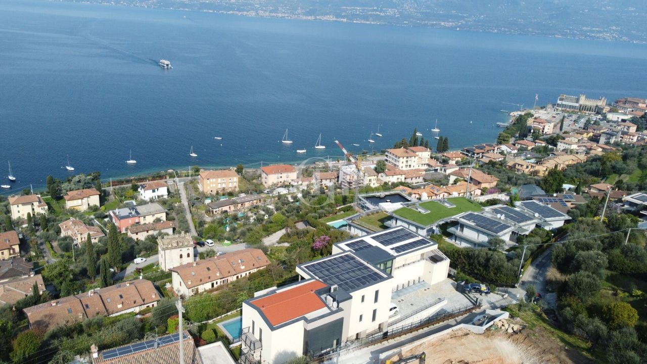 Апартаменты у озера Гарда, Италия, 225 м² - фото 10