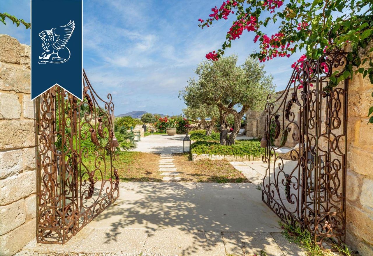 Отель, гостиница в Фавиньяне, Италия, 620 м² - фото 11