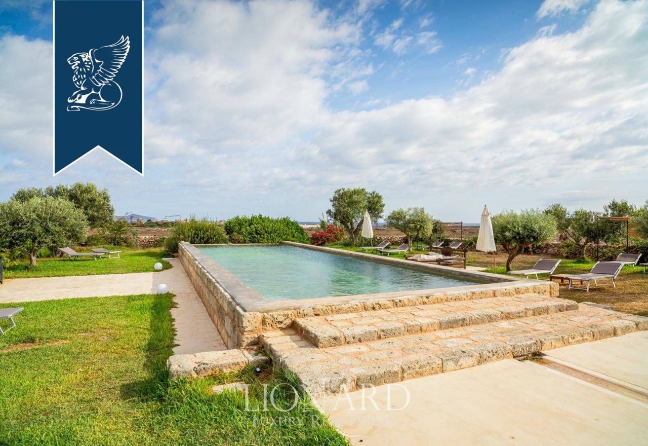 Отель, гостиница в Фавиньяне, Италия, 620 м² - фото 15