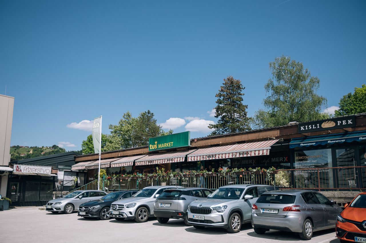 Магазин в Севнице, Словения, 529.58 м² - фото 4