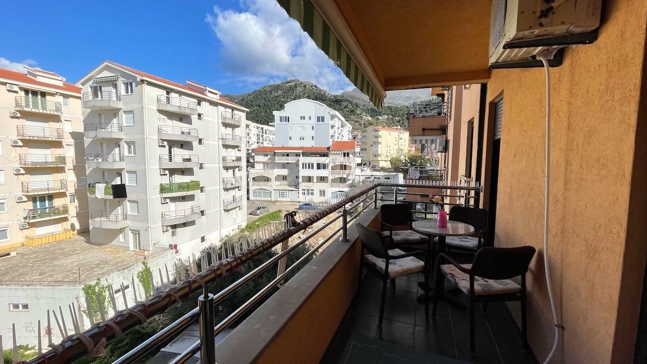 Квартира в Будве, Черногория, 99 м² - фото 1
