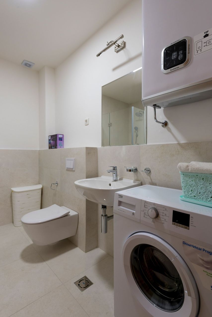 Квартира в Тивате, Черногория, 76 м² - фото 9