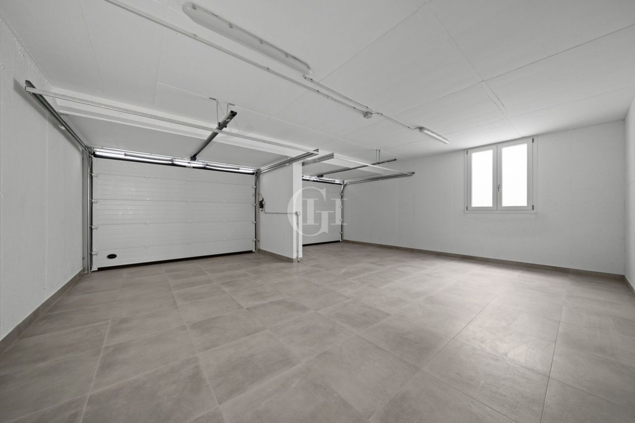 Вилла у озера Гарда, Италия, 260 м² - фото 16