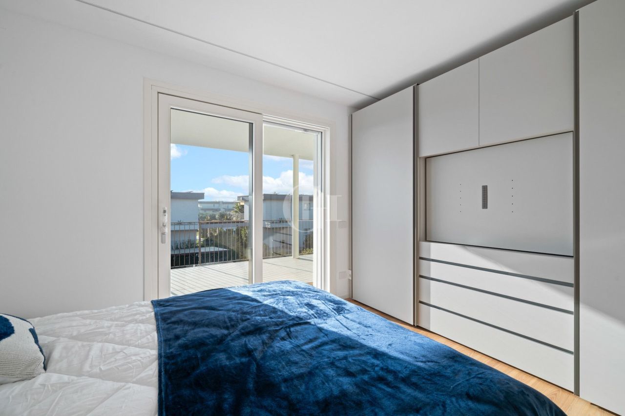 Вилла у озера Гарда, Италия, 260 м² - фото 13