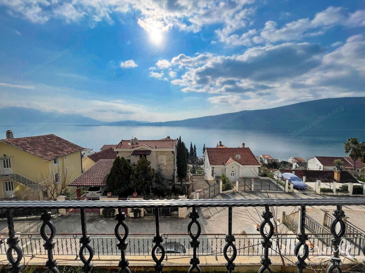 Квартира в Херцег-Нови, Черногория, 105 м² - фото 1
