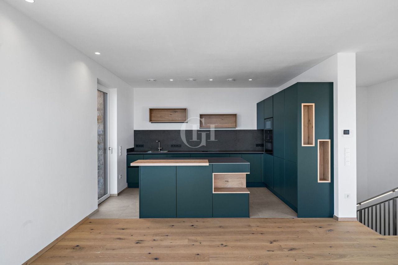 Вилла у озера Гарда, Италия, 402 м² - фото 8